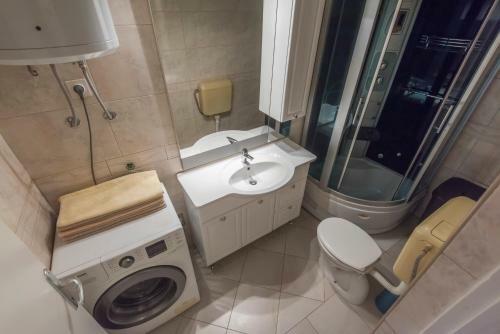 Hostal Apartments Dona