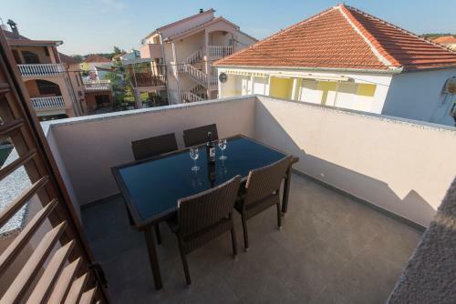 Hostal Apartments Dona