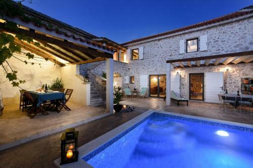 Villa Dvori
