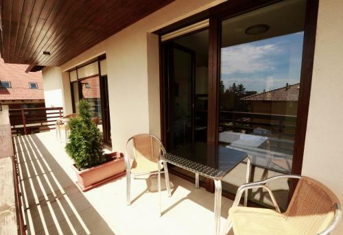 F�rjes Villa Apartmanh�z