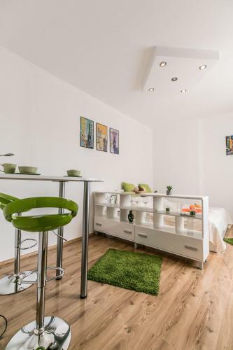 Balzac Apartment