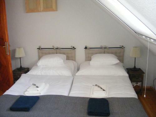 Hostal Gella K�ria