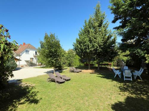 Holiday Home Moni-1