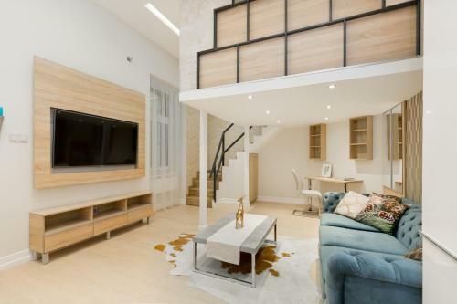 Bpm-squares And Dots Apartment