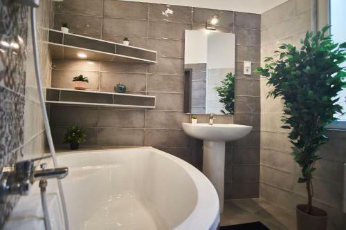 F4 Design Apartment- Budapest