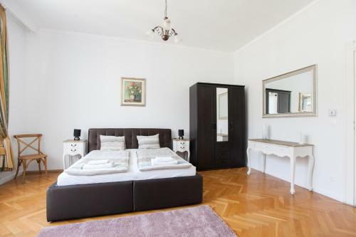 Chic & Charm Apartment