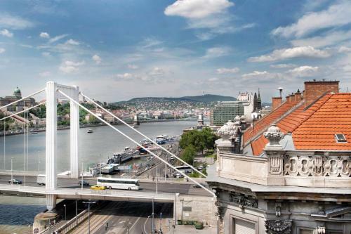 Apartamento Riverside Flat With King Castle View
