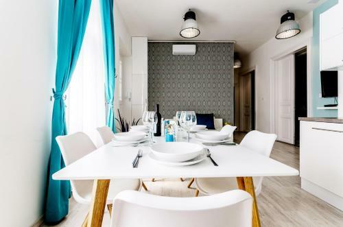 Luxury Paulay Street Apartment