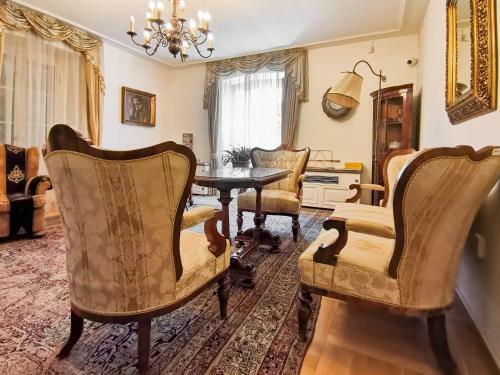Hotel Monarchy Residence