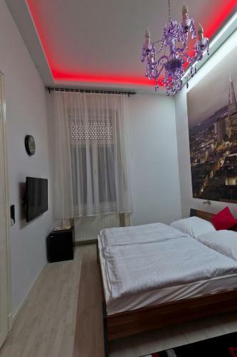 Metropolis Hostel
