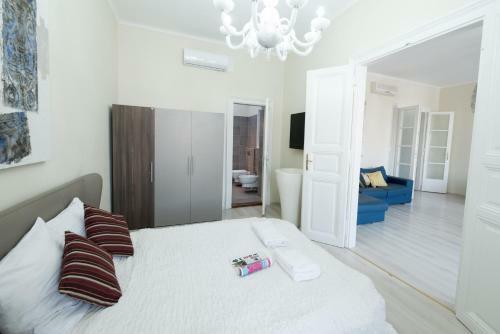 Apartamento Budapesteasyflat Oktogon Lux