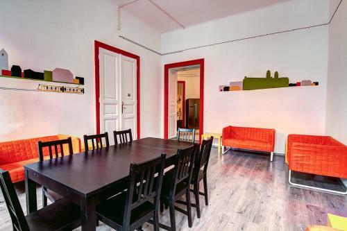 Pal's Mini Hostel