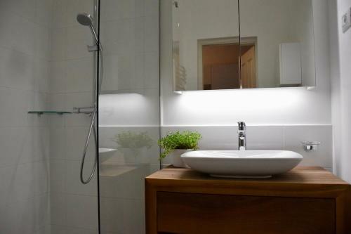 Luxury Apartment By Hi5 - Budapest Broadway