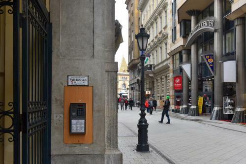 Hotel Walk Inn V�ci 78