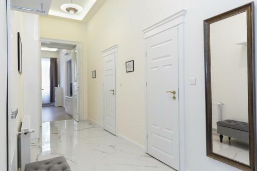 Jenny Luxury Two Bedrooms Apartment.