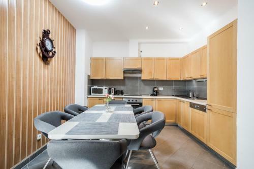 Apartamento Bpr Timber Loft Home With A/c & Balcony