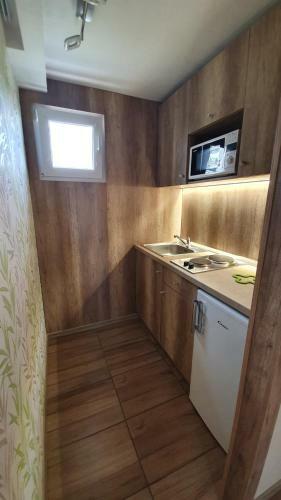 Pisztr�ng Kemping