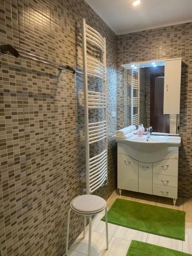 Monzi Apartmanh�z