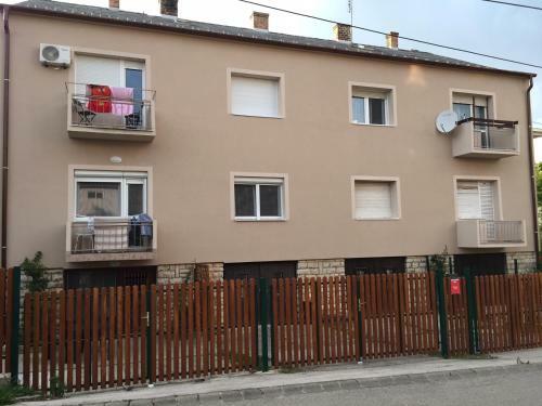 Eszter Apartman