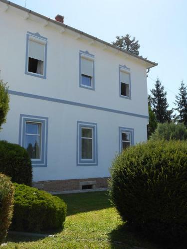 Bed & Breakfast F�bi�nics Kast�ly Misefa