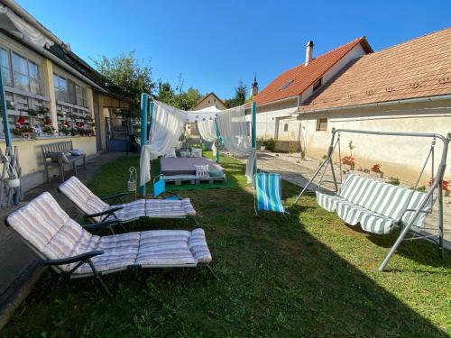 Vir�g Var�zs Vend�gh�z