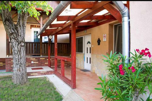 Apartamento Bor, Villa, S�st�