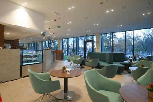 Hunguest Hotel S�st�