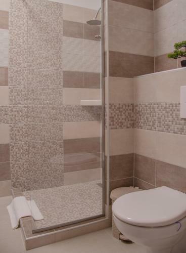 Oros House Apartmanh�z