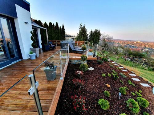 Bed & Breakfast Bagoly Wellness Apartman
