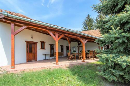 Hostal Nagy K�csag �lm�nyporta