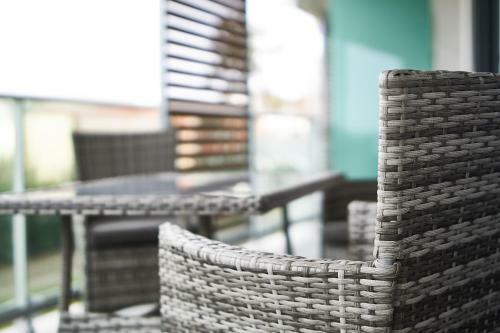 Az�r Apartments - Hostaid