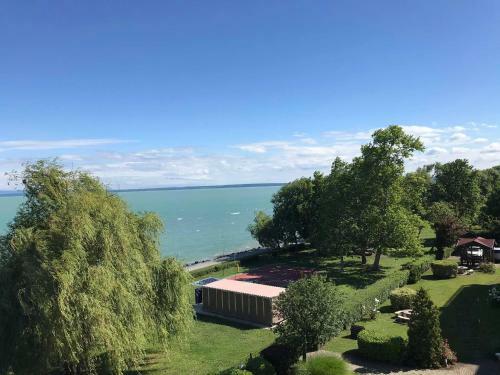 K�k Hull�m Apartman