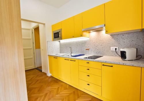 Zach�r Apartman