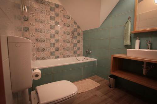Bed & Breakfast Airport Alm�skert Panzi�