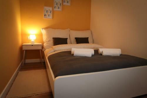 Bed & Breakfast Airport Alm�skert Panzi�