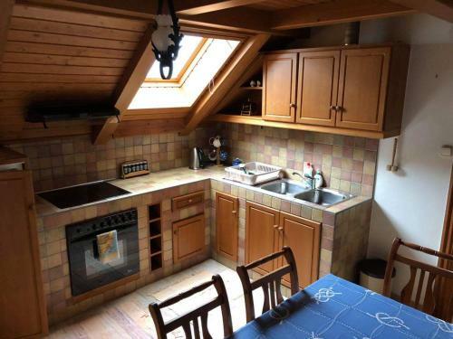 Service 4 You Apartmanh�z