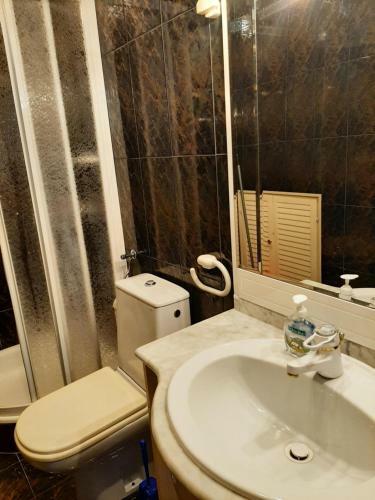Service 4 You Apartmanh�z