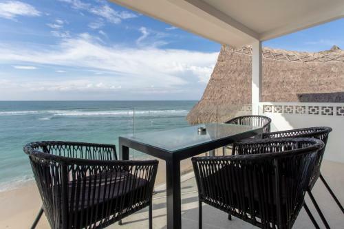 Villa 2br Suite Exceptional View Beachfront Bingin Area