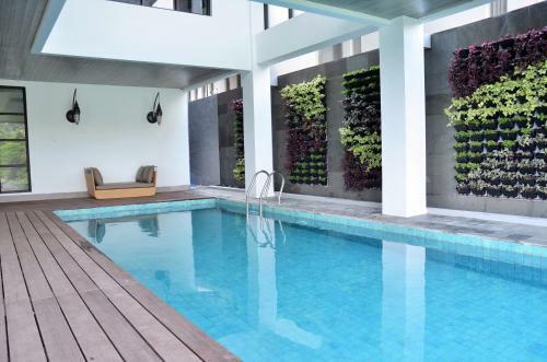 Indah 2 Mountain Villa 8 Bedroom Private Pool