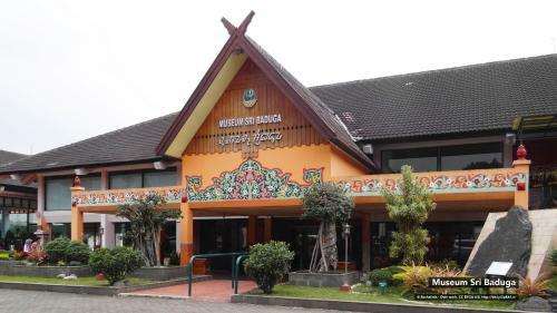 Dewata Sky Hotel