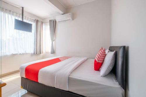 Hotel Oyo 1646 Imelda Residence