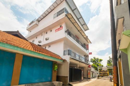 Hotel Reddoorz Near Exit Toll Moh. Toha