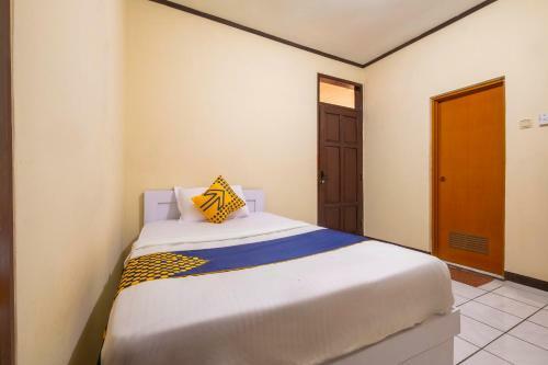 Hotel Spot On 2672 Bee M