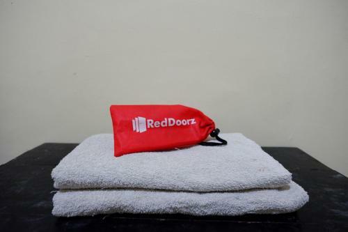 Hostal Reddoorz Near Lippo Plaza Buton