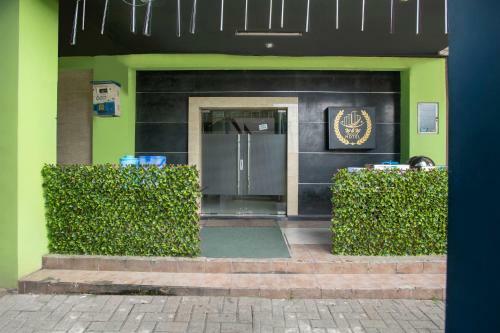 Oyo 2971 W&w Executive Hotel