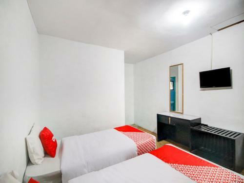 Oyo 2322 Dien Karona Hotel