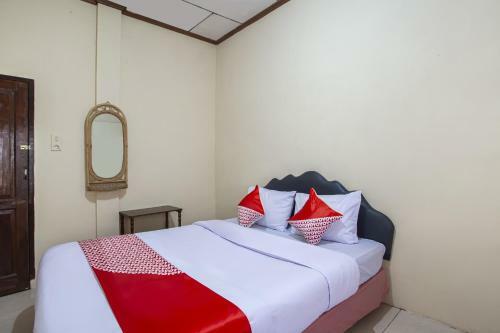 Hotel Oyo 2799 Berastagi Backpacker Rooms
