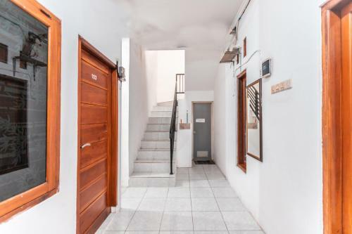 Hotel Oyo Life 2925 Midys