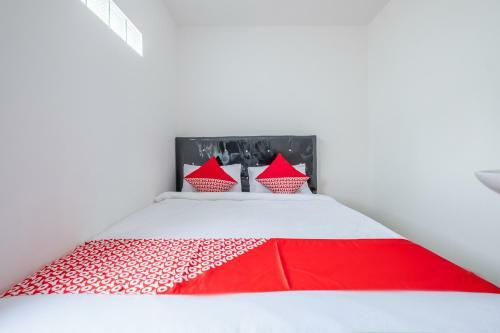 Hotel Oyo 1460 Anyelir Residence