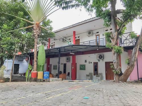 Hotel Rumah Panggung Gh